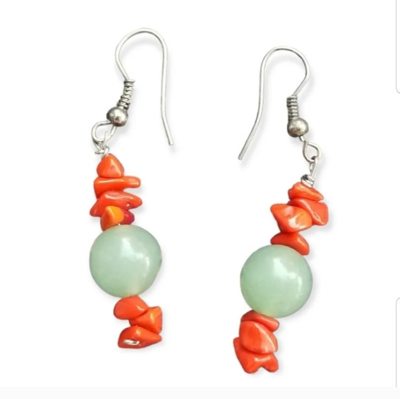 VINTAGE GREEN AVENTURINE GEMSTONE & RED CORAL STERLING SILVER DROP HOOK EARRINGS - Picture 5 of 5